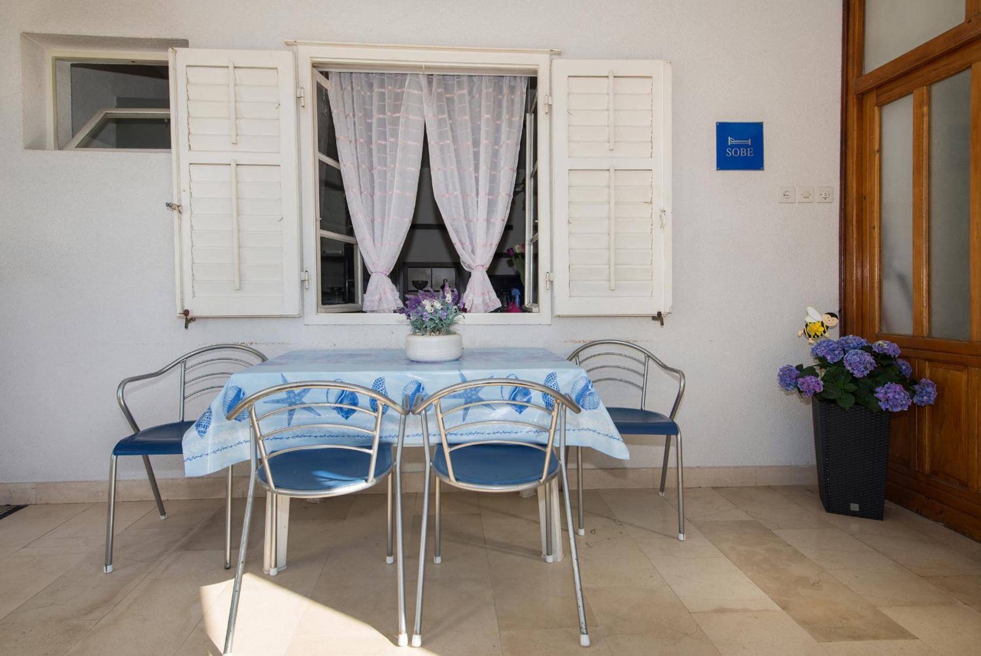 Apartments Marieta Makarska Rum bild