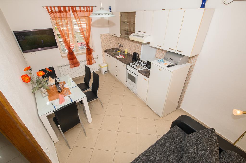 Apartments Marieta Makarska Exteriör bild